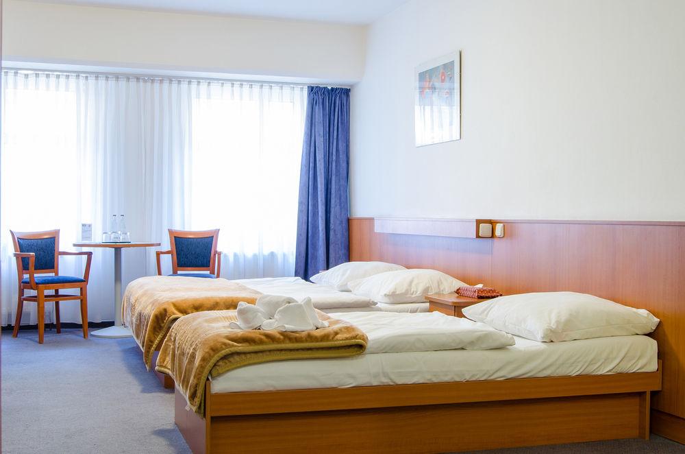 Hotel Inos Praga Zewnętrze zdjęcie